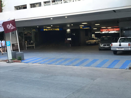PARKING, Garage Americano