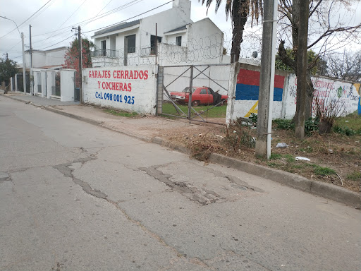 Garajes cerrado y cocheras